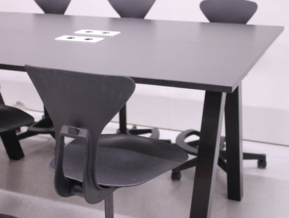 Martela Frankie - neuvotteluryhmä 10 hengelle - Suomen Kalustekeskus