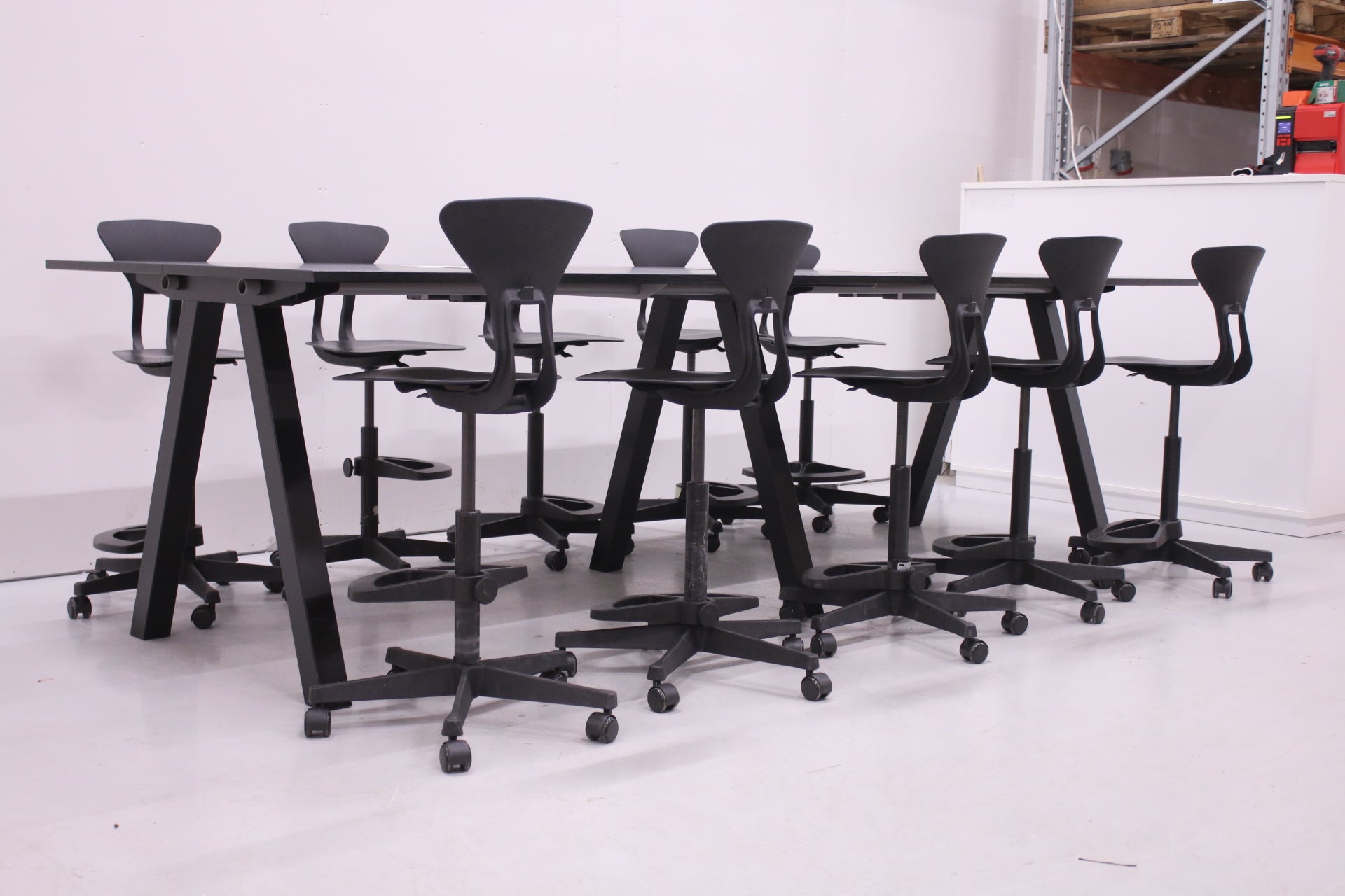 Martela Frankie - neuvotteluryhmä 10 hengelle - Suomen Kalustekeskus