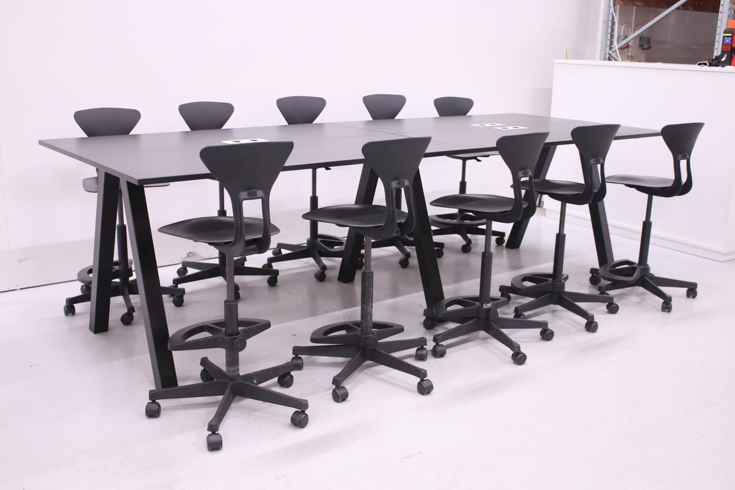 Martela Frankie - neuvotteluryhmä 10 hengelle - Suomen Kalustekeskus