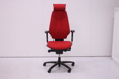 Martela Logic 400 työtuoli, punainen / uusi kaasujousi - Suomen Kalustekeskus