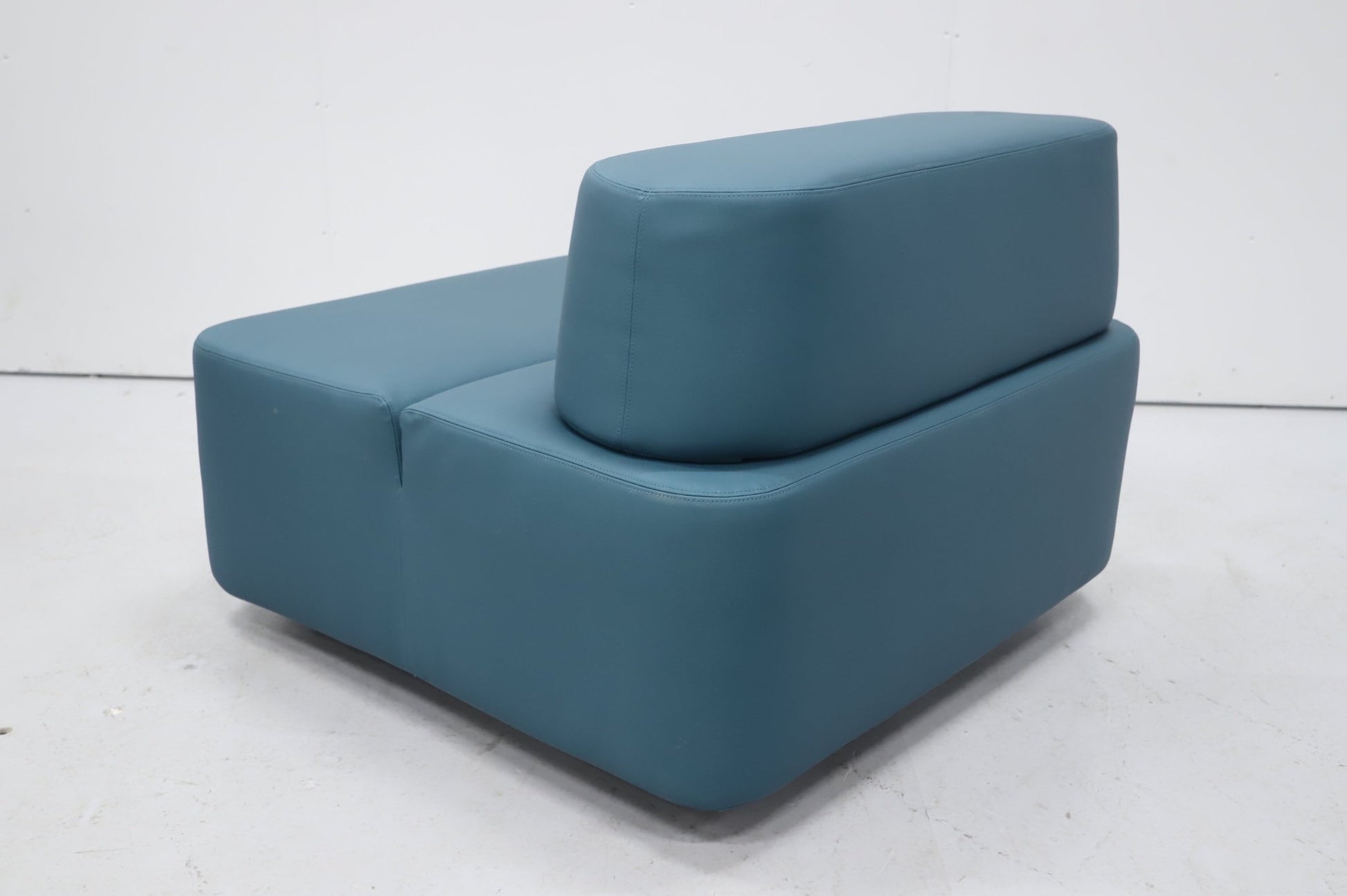 Martela Movie - sohvamoduuli, vinyylinahka - Suomen Kalustekeskus