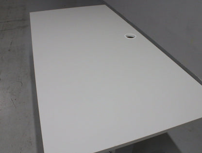 Martela Pinta EQ sähköpöytä 160*80 cm - Suomen Kalustekeskus