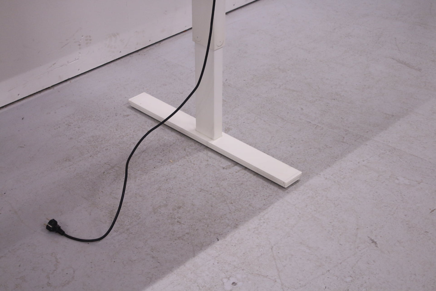 Martela Pinta EQ - sähköpöytä 180x80, valkoinen - Suomen Kalustekeskus