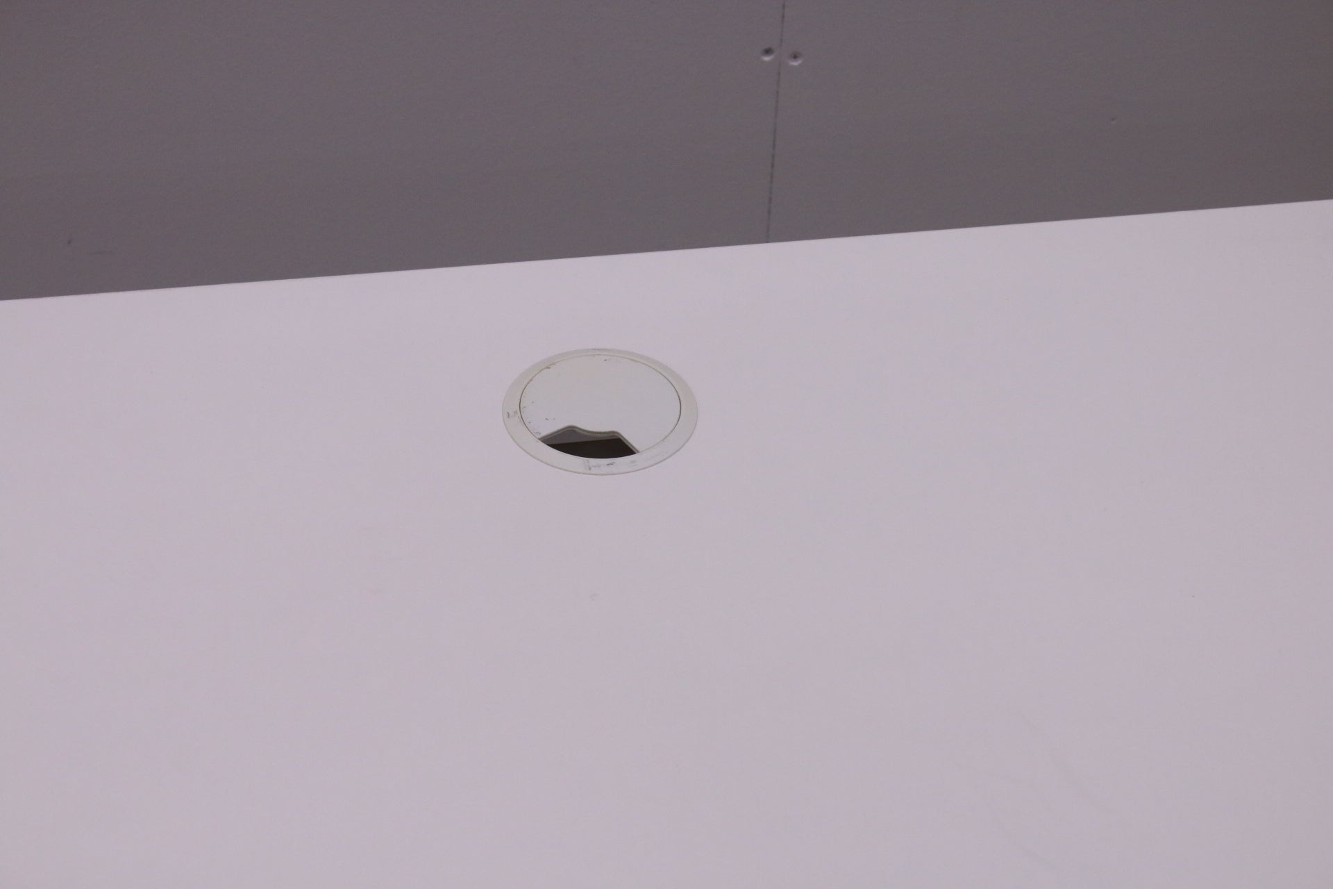 Martela Pinta EQ - sähköpöytä 180x80, valkoinen - Suomen Kalustekeskus