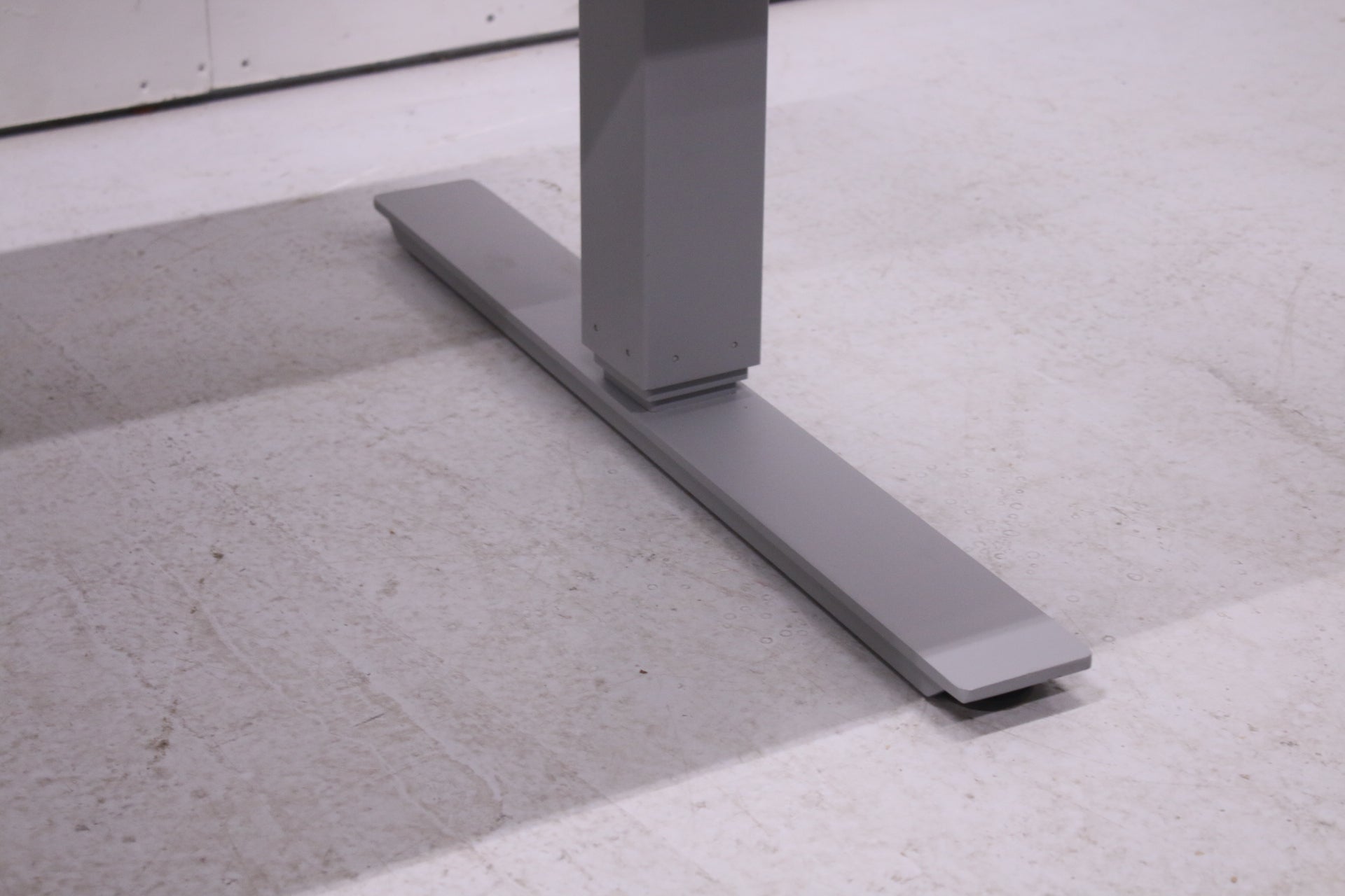 Martela Pinta EQ - sähköpöytä, valkoinen/harmaa 160x80 - Suomen Kalustekeskus