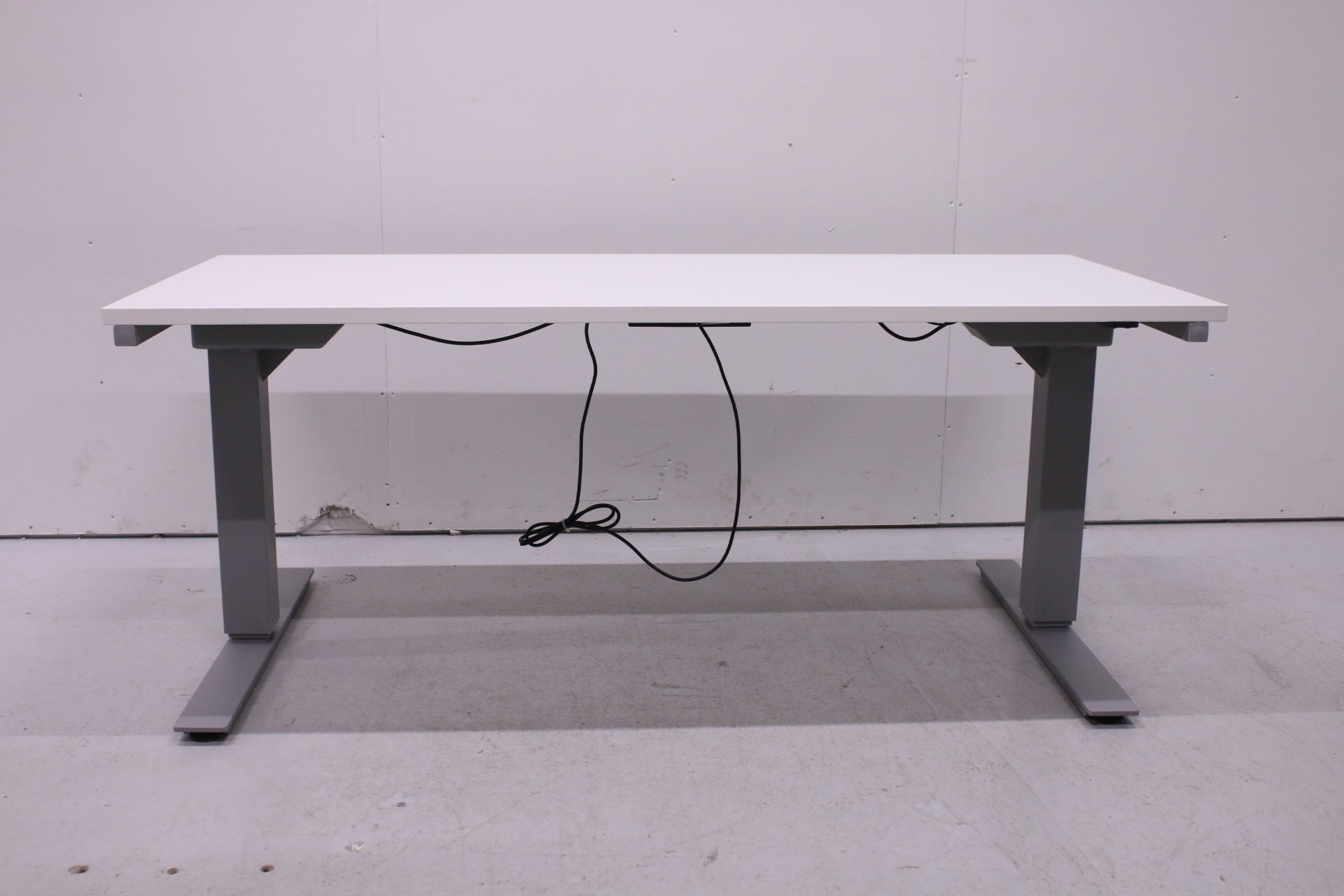 Martela Pinta EQ - sähköpöytä, valkoinen/harmaa 160x80 - Suomen Kalustekeskus