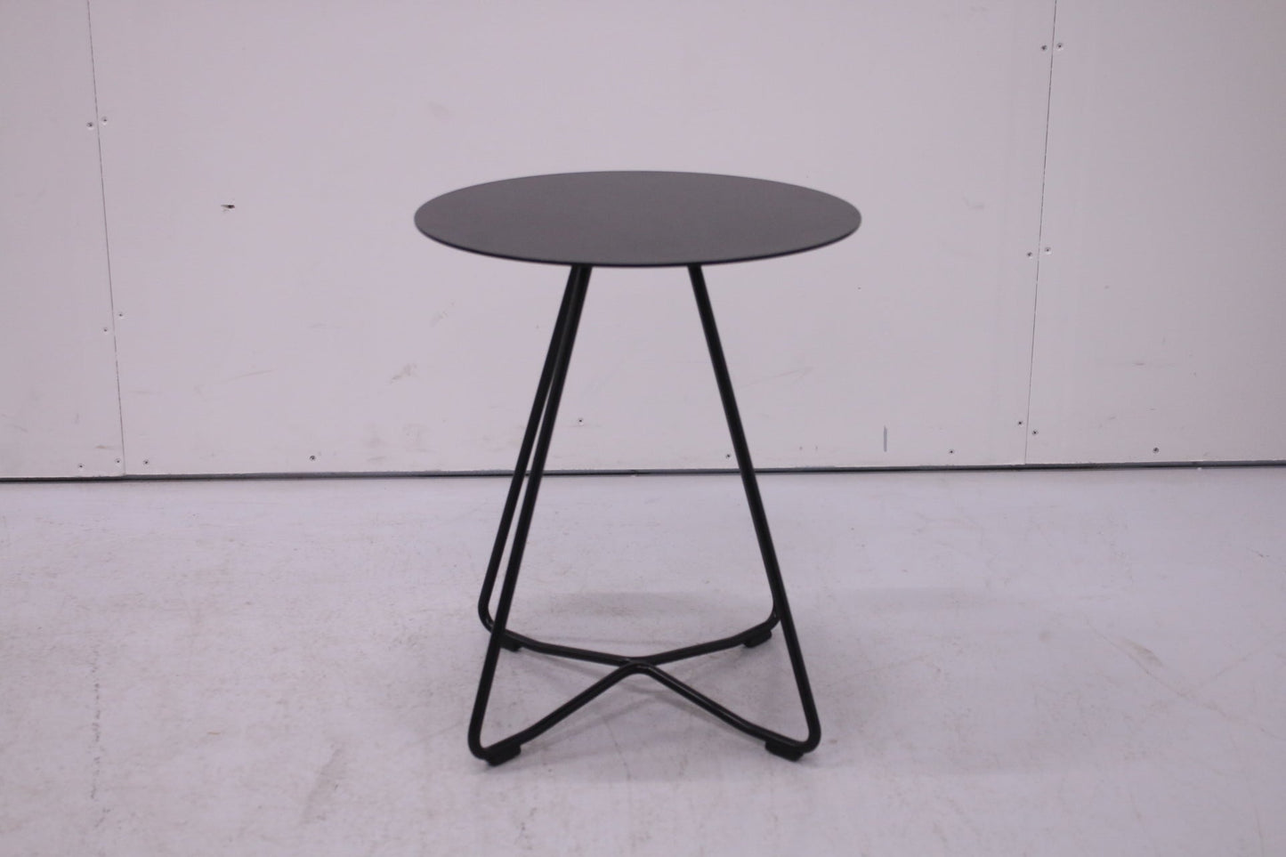 Martela Scoop - sohvapöytä, musta Ø 42 - Suomen Kalustekeskus