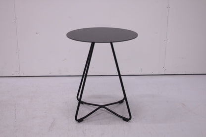 Martela Scoop - sohvapöytä, musta Ø 42 - Suomen Kalustekeskus