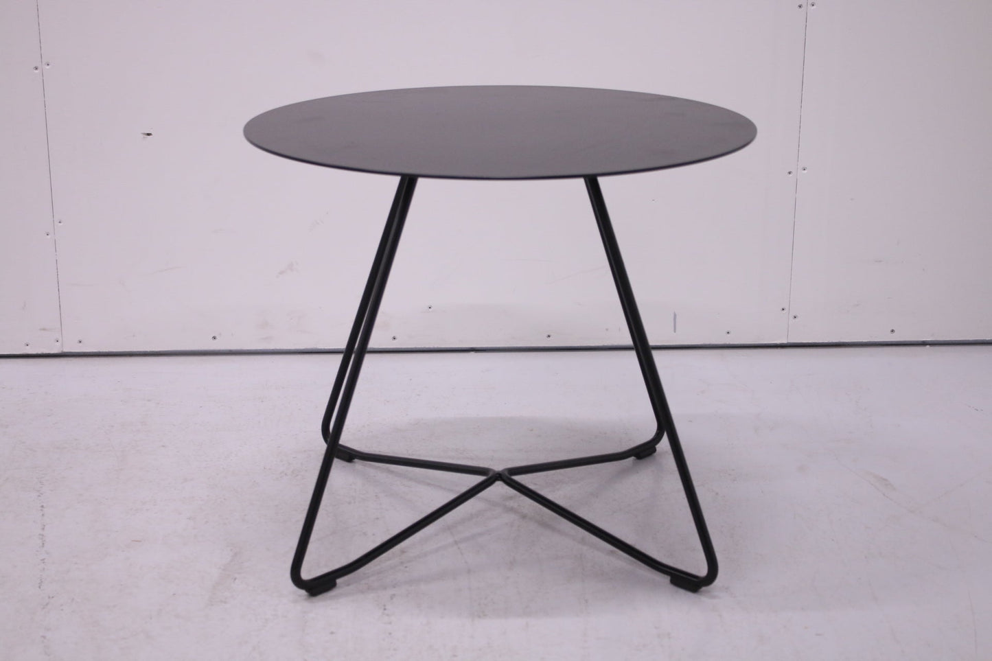 Martela Scoop - sohvapöytä, musta Ø 60 - Suomen Kalustekeskus