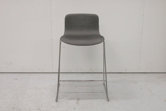Martela Sola baarijakkara, harmaa - Suomen Kalustekeskus