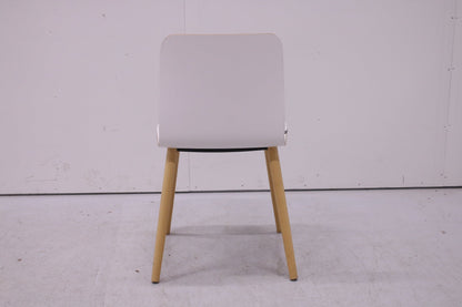 Martela Sola - tuoli harmaalla istuinpehmusteella - Suomen Kalustekeskus