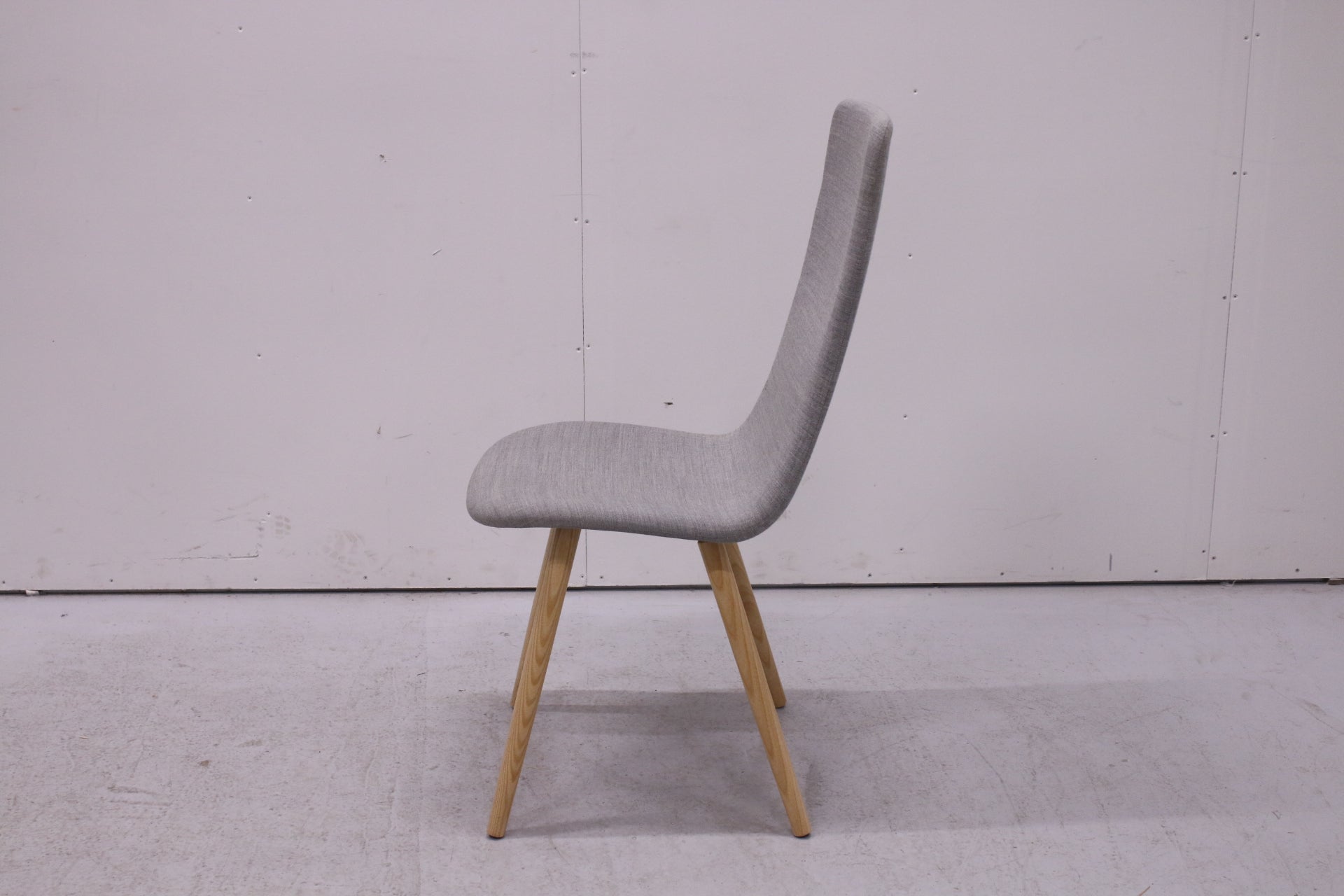 Martela Sola - tuoli korkealla selkänojalla - Suomen Kalustekeskus