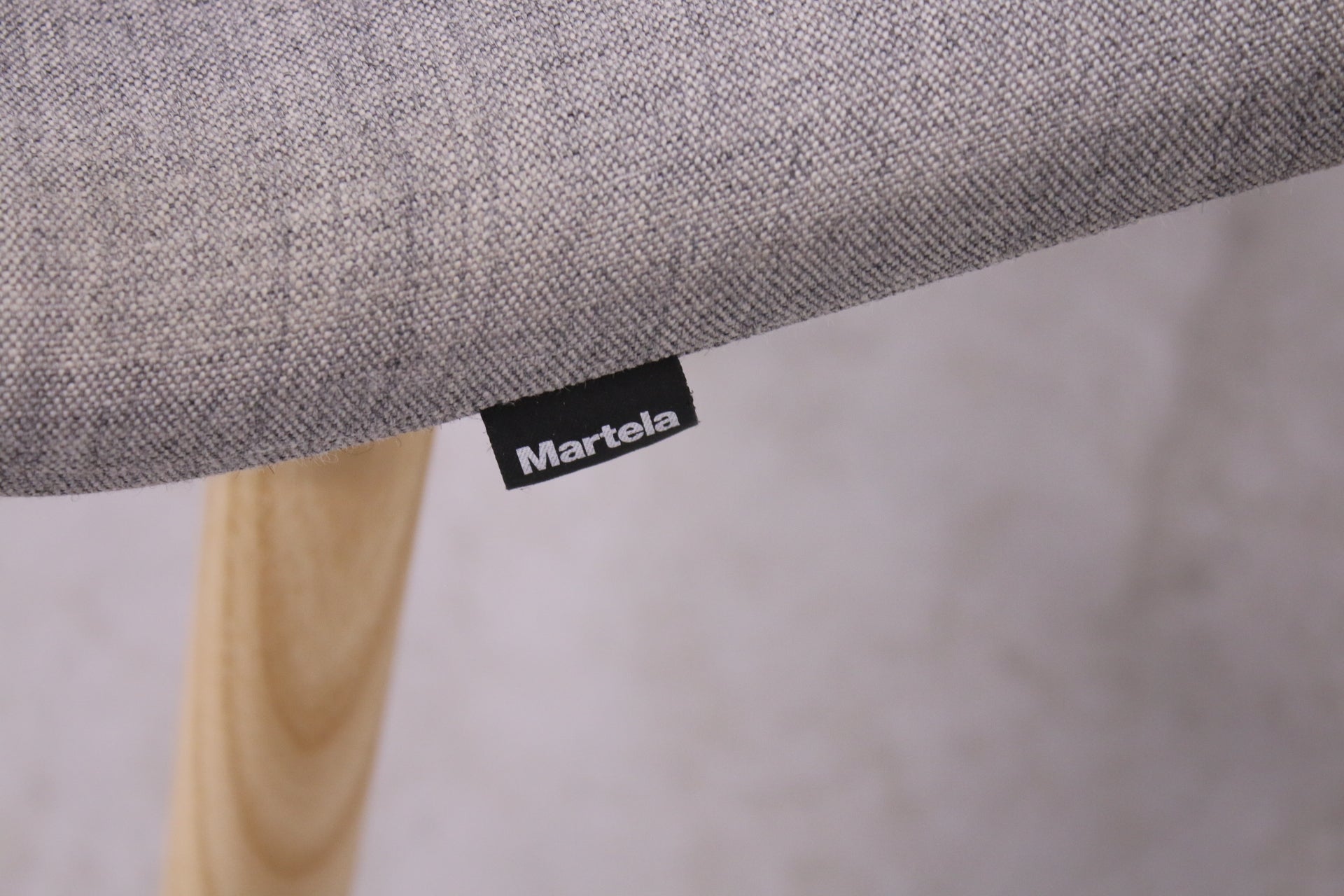 Martela Sola - tuoli korkealla selkänojalla - Suomen Kalustekeskus