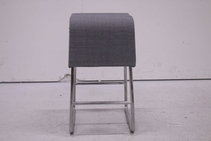 Materia Plint - jakkara, harmaa - Suomen Kalustekeskus