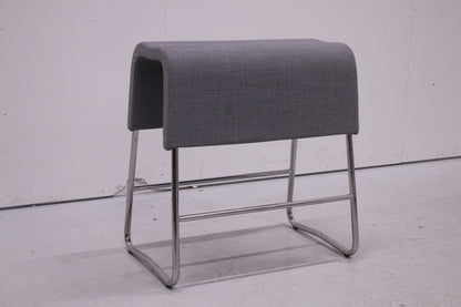 Materia Plint - jakkara, harmaa - Suomen Kalustekeskus