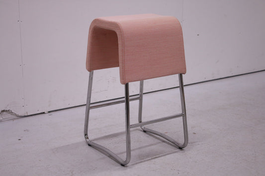 Materia Plint - jakkara, pinkki - Suomen Kalustekeskus