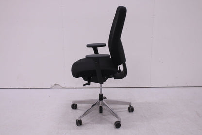 Modeo Linja L - työtuoli, musta - Suomen Kalustekeskus