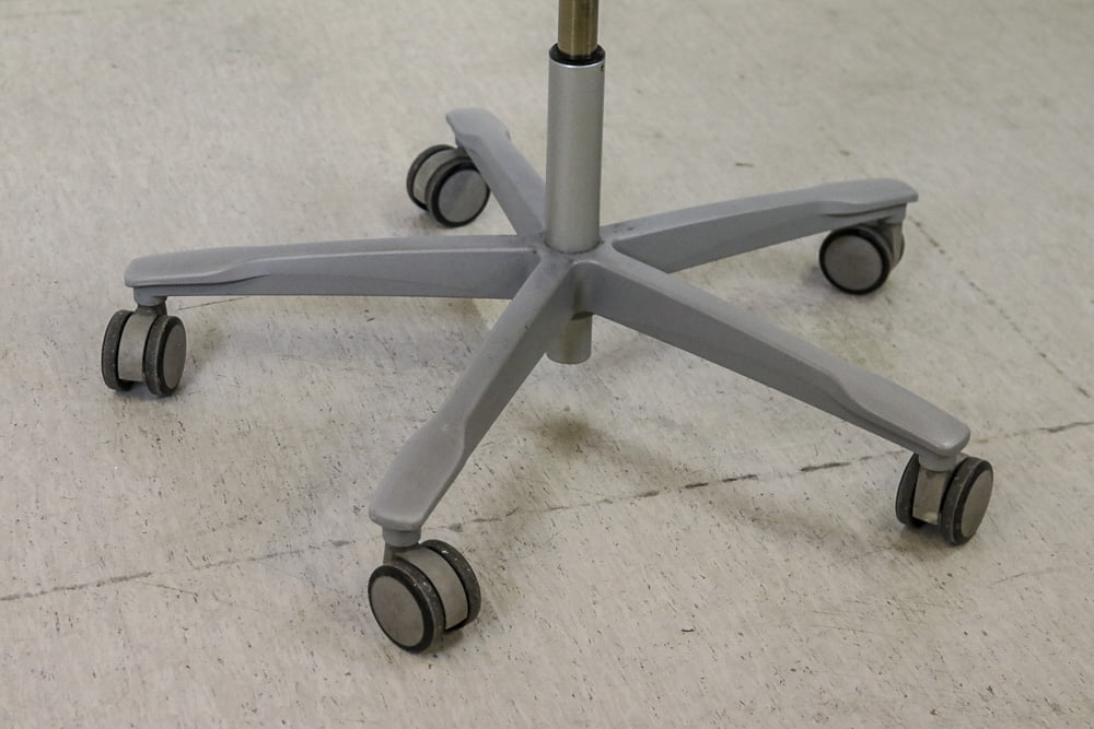 Monroe neuvottelutuoli - Suomen Kalustekeskus