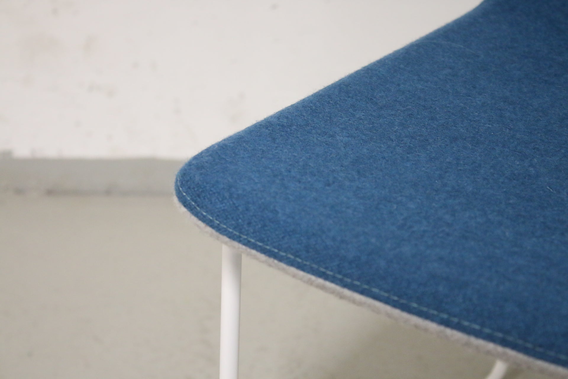 Narbutas Sit & Twist pinottava neuvottelutuoli - Suomen Kalustekeskus