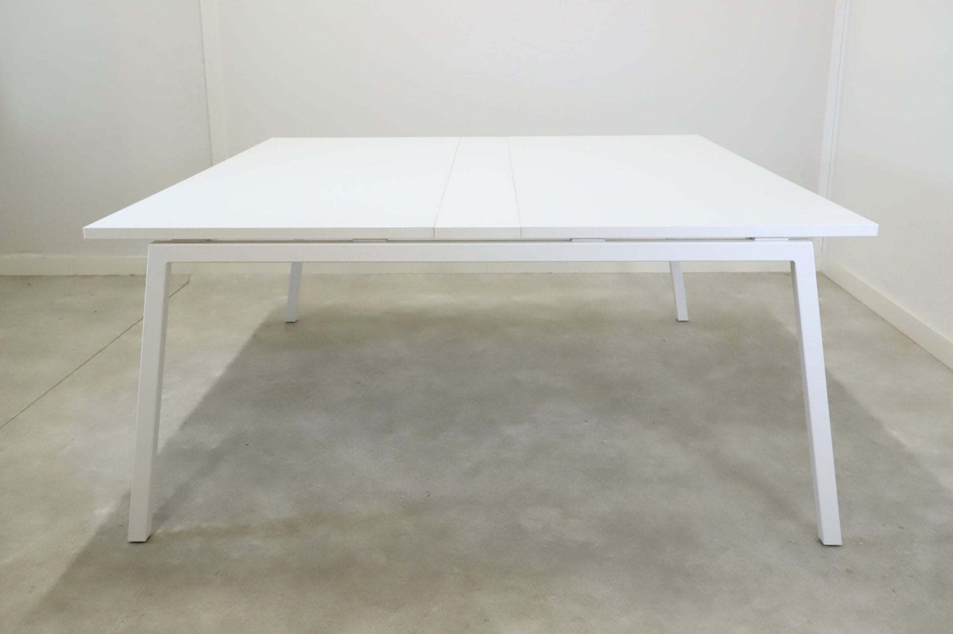 Neuvottelupöytä 180x165cm - Suomen Kalustekeskus