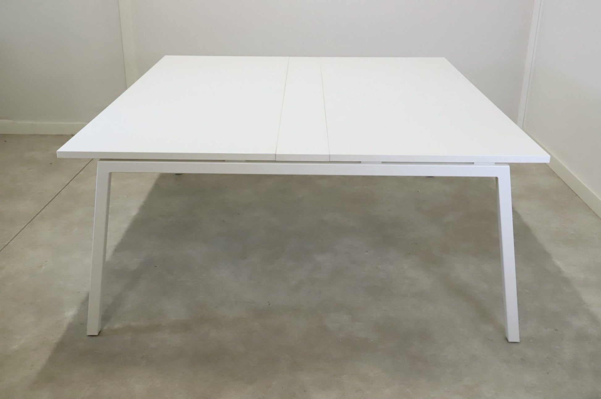 Neuvottelupöytä 180x165cm - Suomen Kalustekeskus