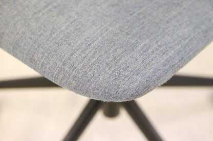 Nova neuvottelutuoli - Suomen Kalustekeskus