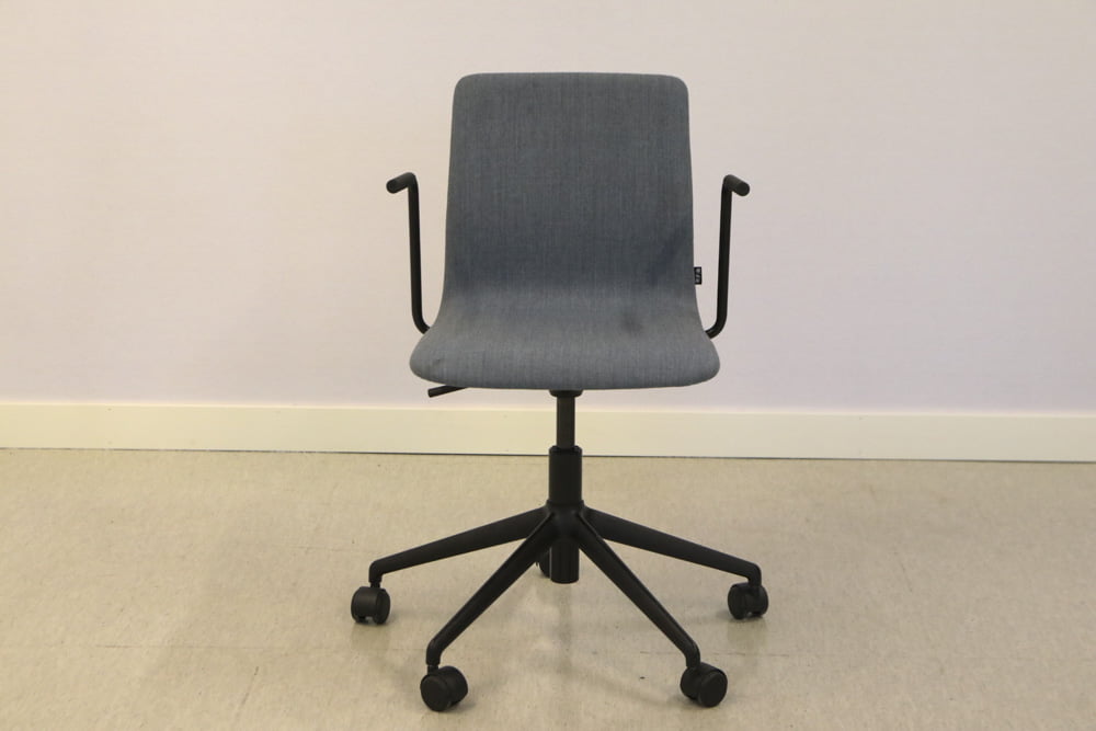 Nova neuvottelutuoli - Suomen Kalustekeskus