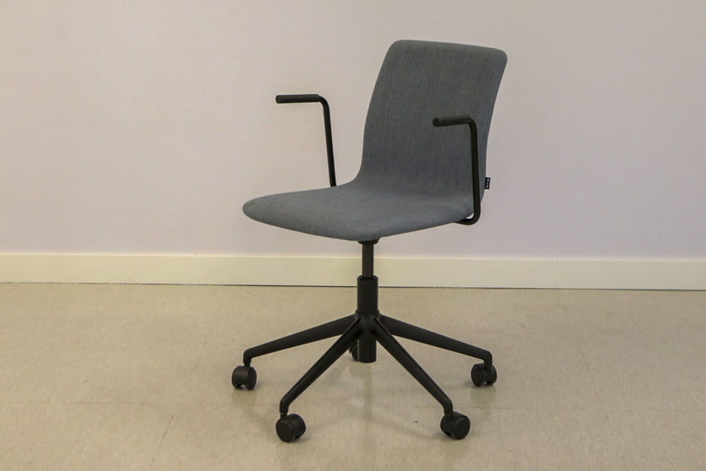 Nova neuvottelutuoli - Suomen Kalustekeskus