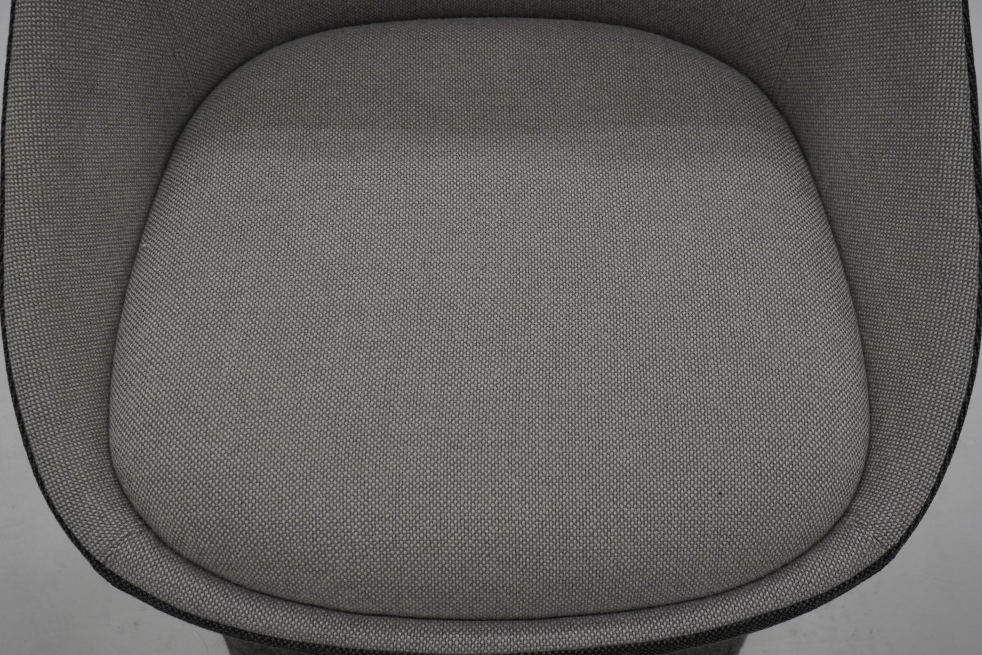 Offecct Ezy designnojatuoli – Christophe Pillet - Suomen Kalustekeskus