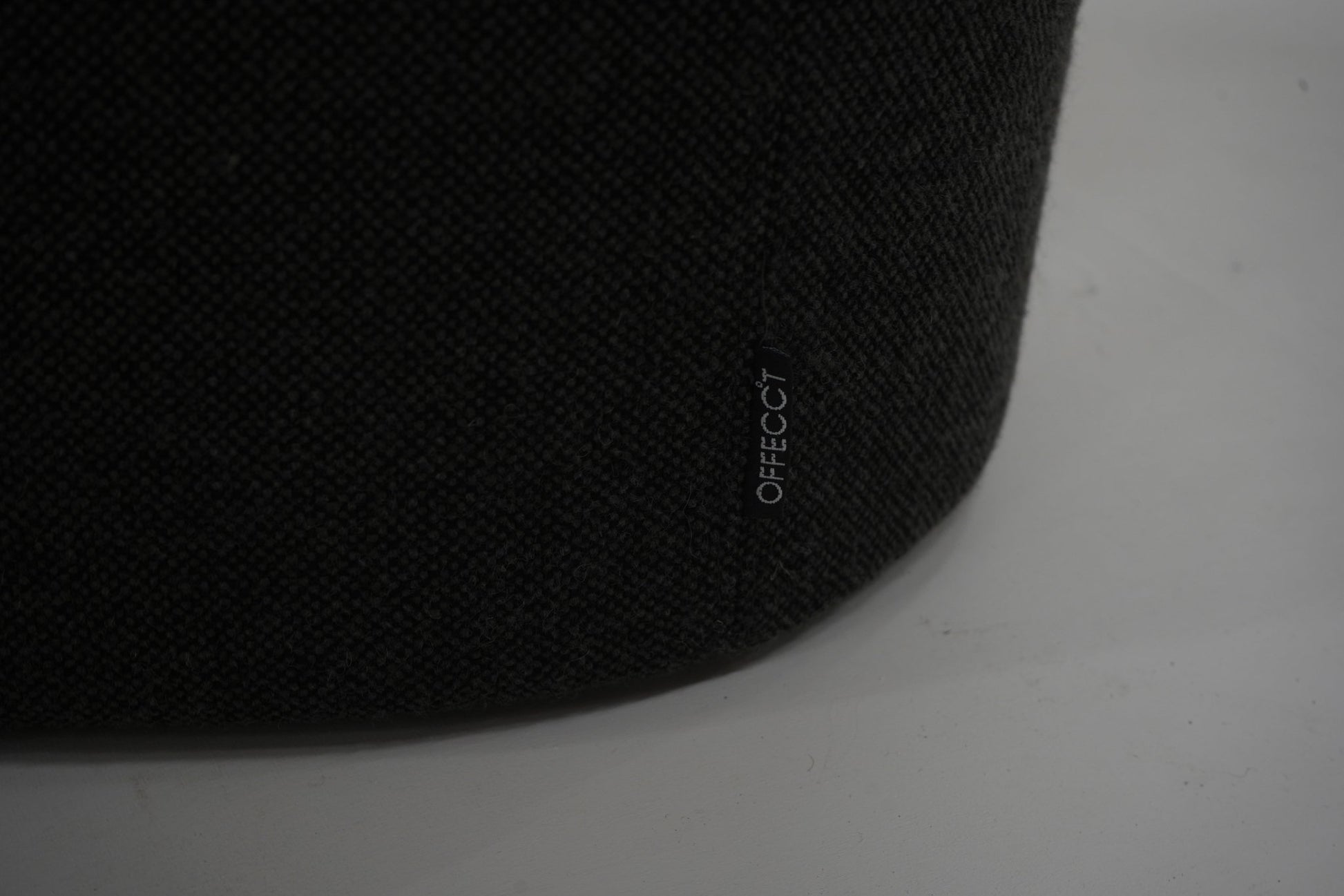 Offecct Ezy designnojatuoli – Christophe Pillet - Suomen Kalustekeskus