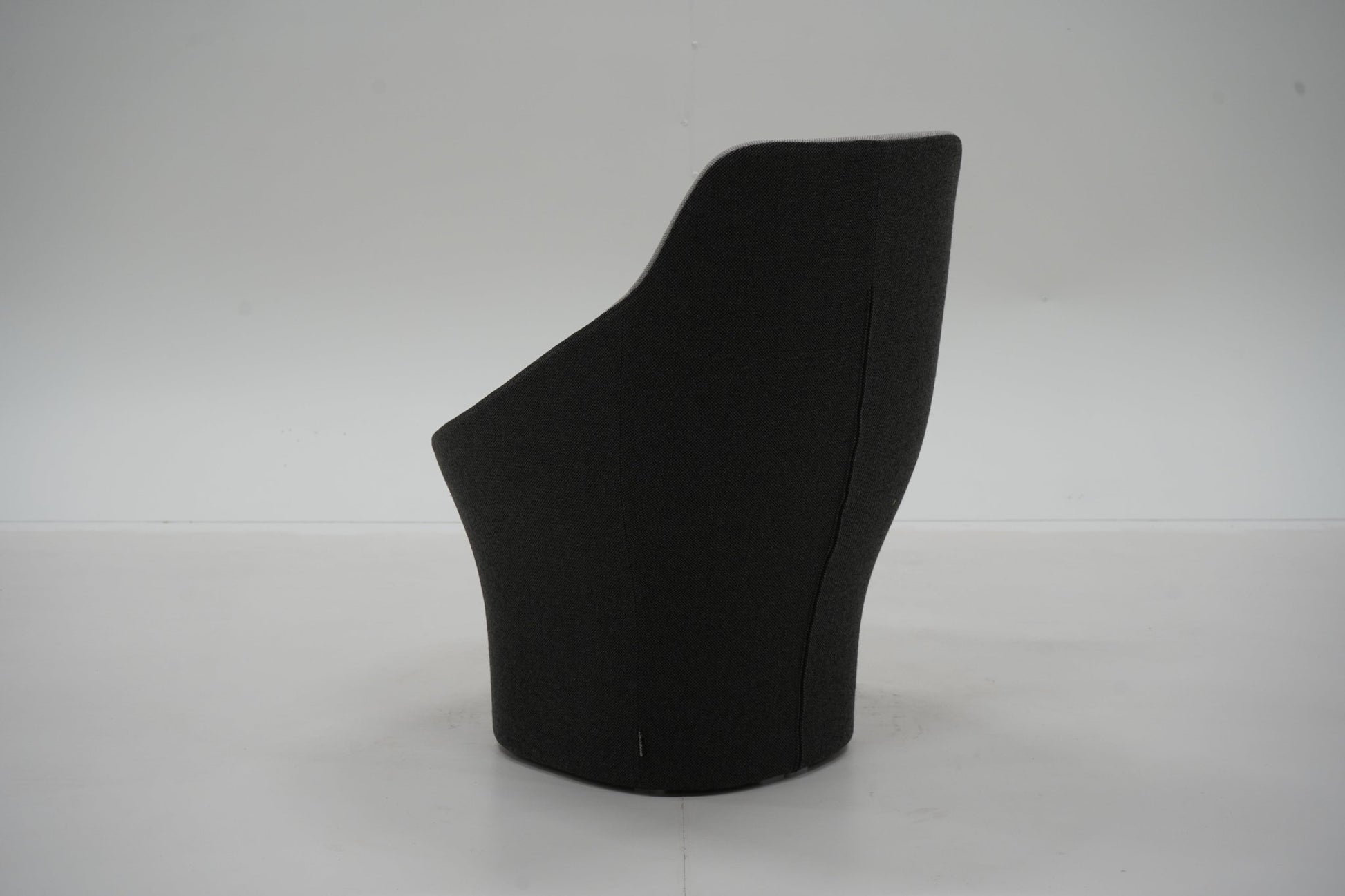 Offecct Ezy designnojatuoli – Christophe Pillet - Suomen Kalustekeskus