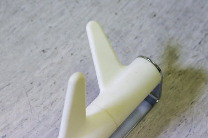 Oka seinänaulakko - Suomen Kalustekeskus