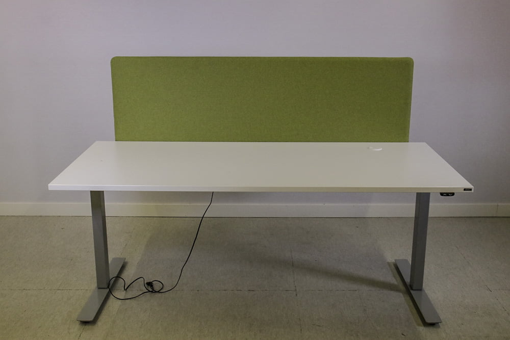 Pöytäseinäke 150 cm - Suomen Kalustekeskus