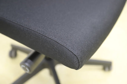 Profim Raya 21S - työtuoli, musta - Suomen Kalustekeskus