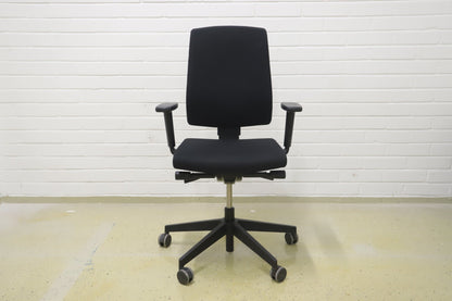 Profim Raya 21S - työtuoli, musta - Suomen Kalustekeskus