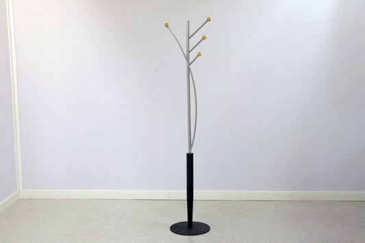 Pystynaulakko - Suomen Kalustekeskus