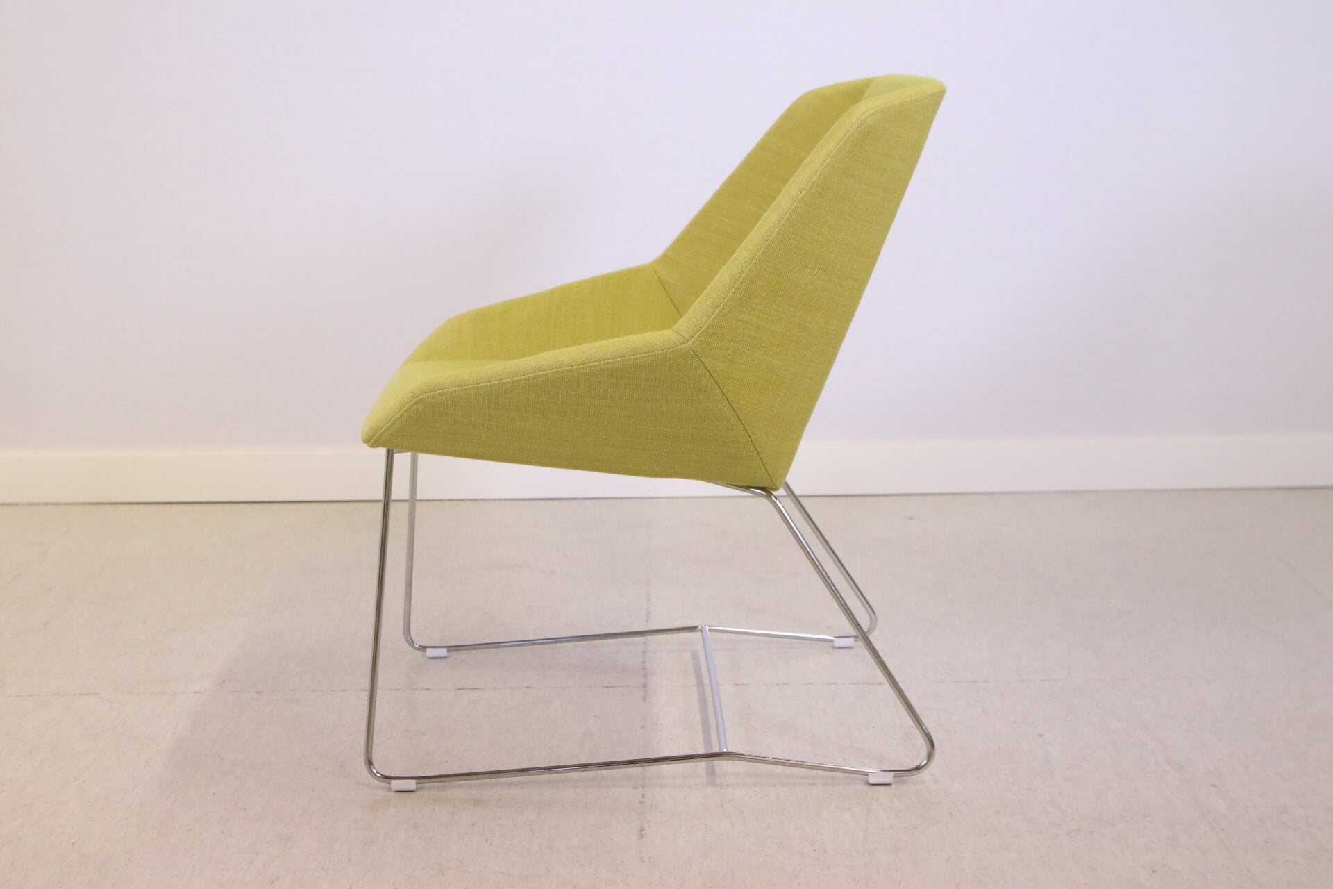 Rosebud loungetuoli - Suomen Kalustekeskus