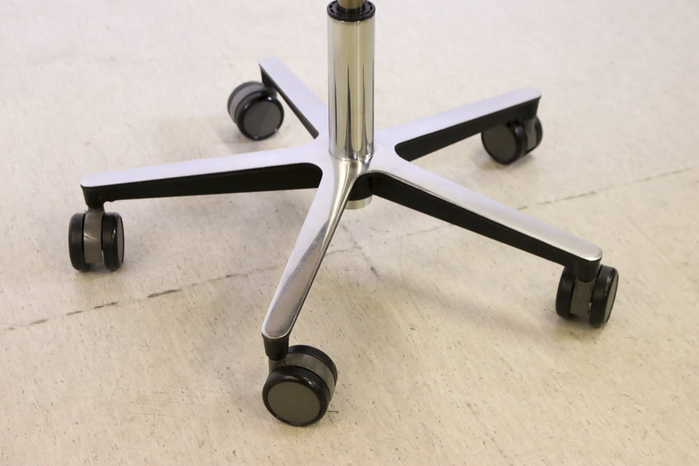 Rudolf neuvottelutuoli - Suomen Kalustekeskus