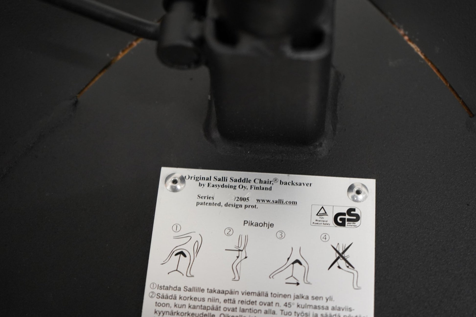 Salli satulatuoli, yksiosainen / matala kaasjousi - Suomen Kalustekeskus