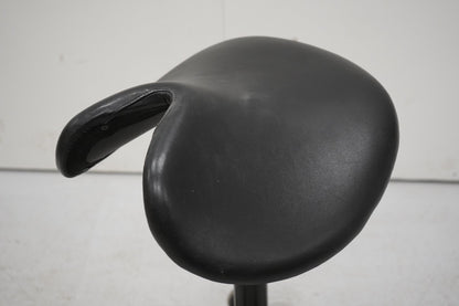 Salli satulatuoli, yksiosainen / matala kaasjousi - Suomen Kalustekeskus