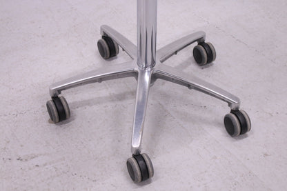 Salli Swingfit satulatuoli, musta nahka / kromi - Suomen Kalustekeskus