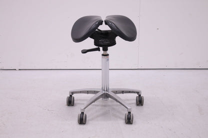 Salli Swingfit satulatuoli, musta nahka / kromi - Suomen Kalustekeskus