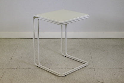 Sivupöytä - Suomen Kalustekeskus