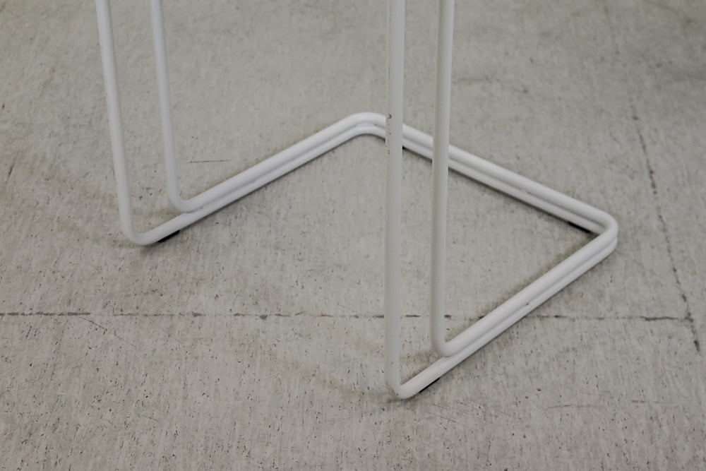 Sivupöytä - Suomen Kalustekeskus