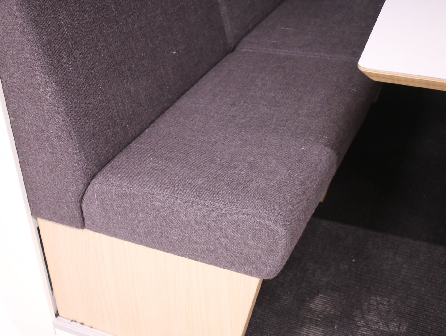 Smartblock MeetTime - Hiljainen työtila neljälle hengelle - Suomen Kalustekeskus