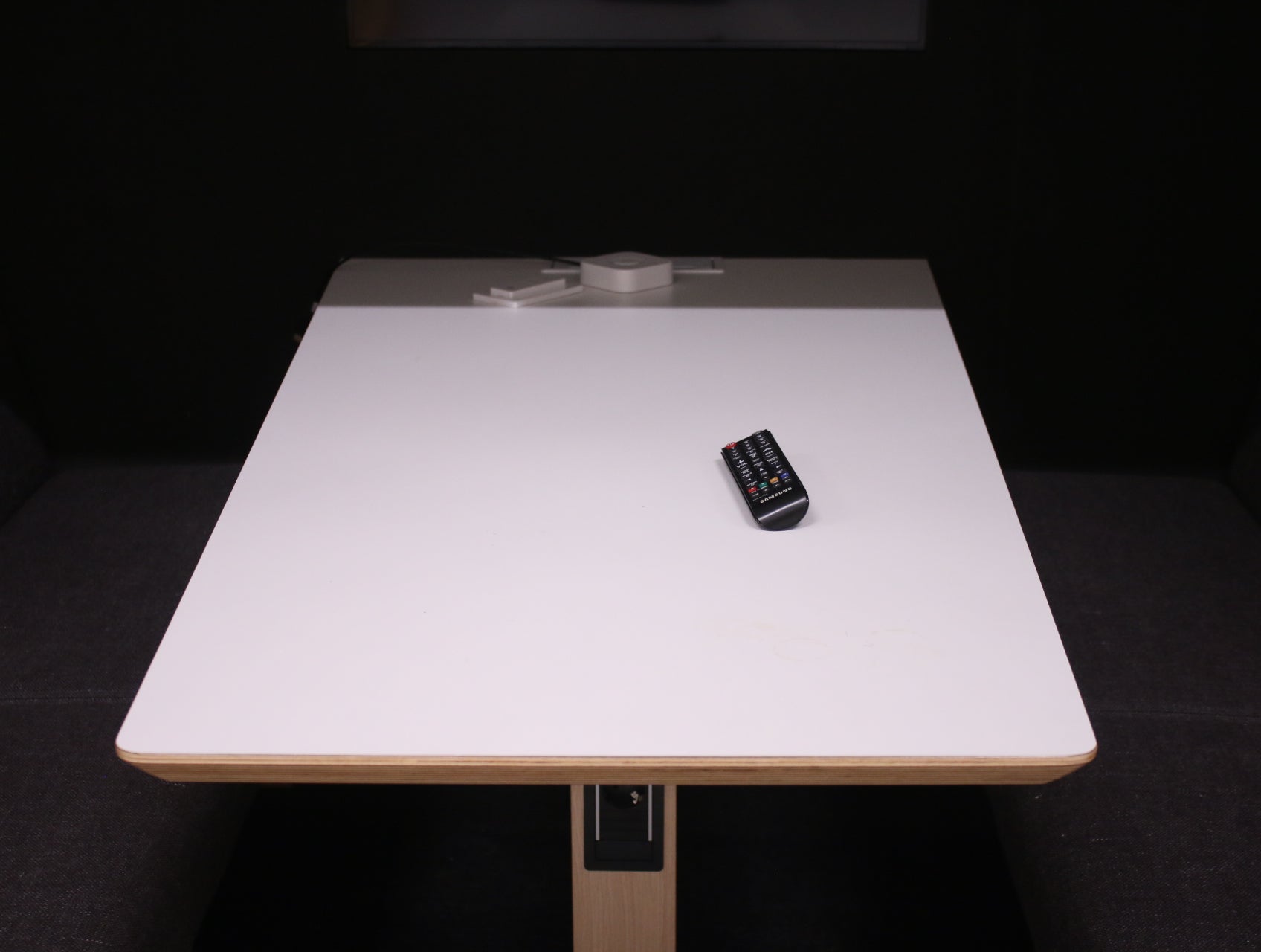 Smartblock MeetTime - Hiljainen työtila neljälle hengelle - Suomen Kalustekeskus