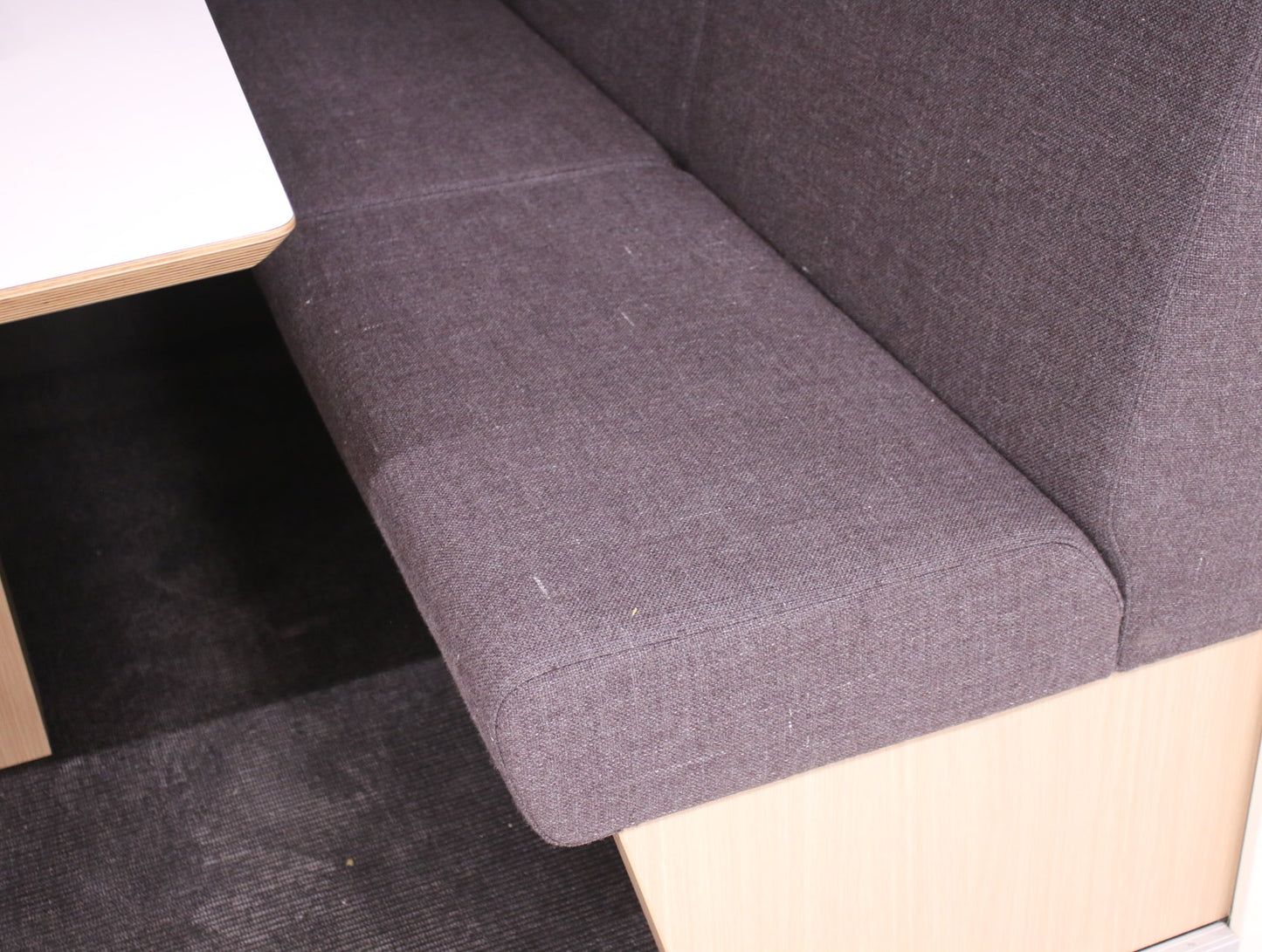 Smartblock MeetTime - Hiljainen työtila neljälle hengelle - Suomen Kalustekeskus