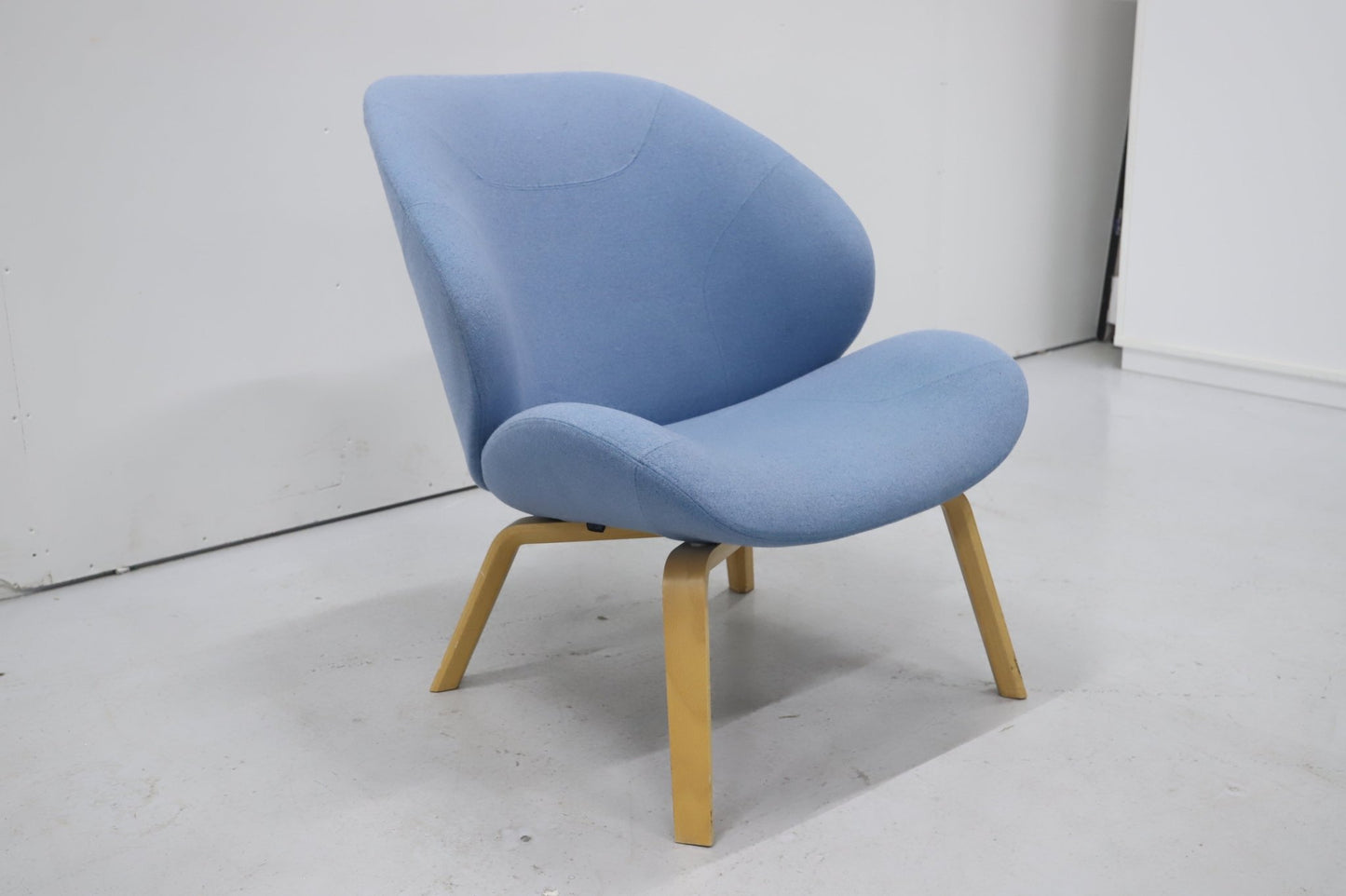 Softline Eden nojatuoli, sininen - Suomen Kalustekeskus