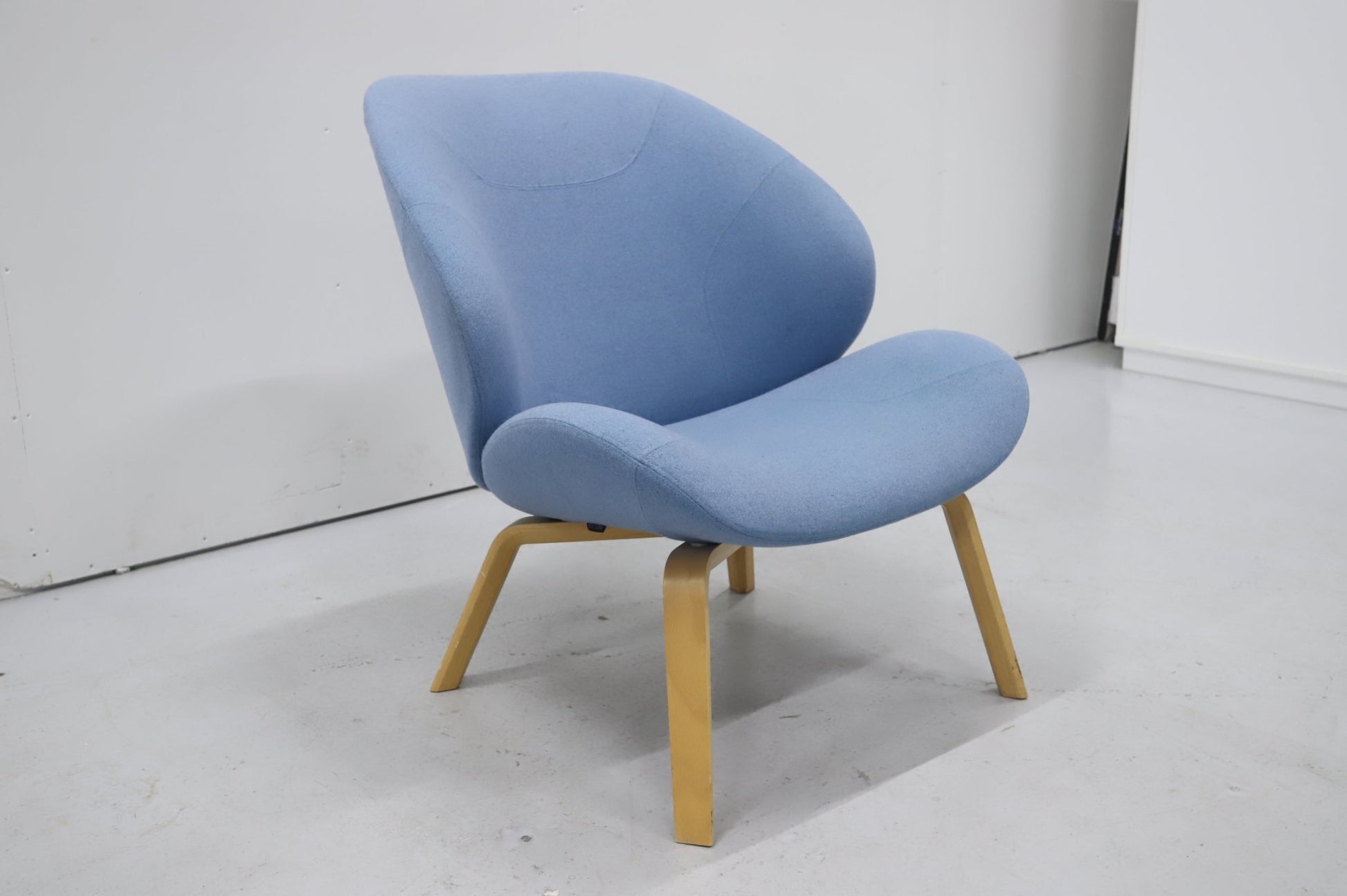 Softline Eden nojatuoli, sininen - Suomen Kalustekeskus