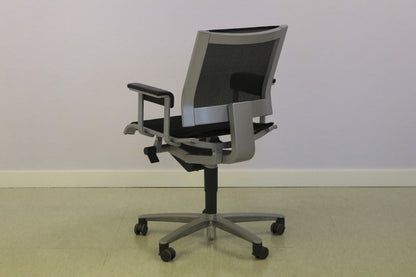 SolisF työtuoli - Suomen Kalustekeskus